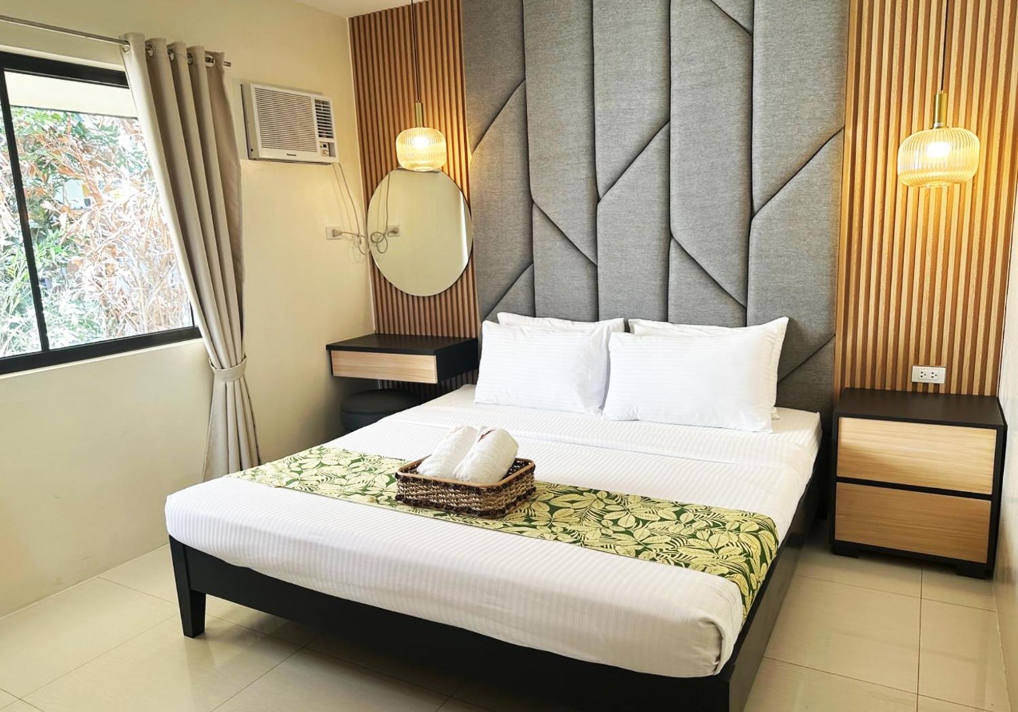 Puerto Del Sol Beach Resort And Hotel Club Bolinao Pangasinan Exterior photo